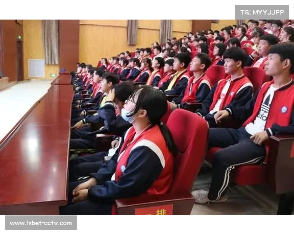 手球器材捐赠活动走进兰陵思源实验学校